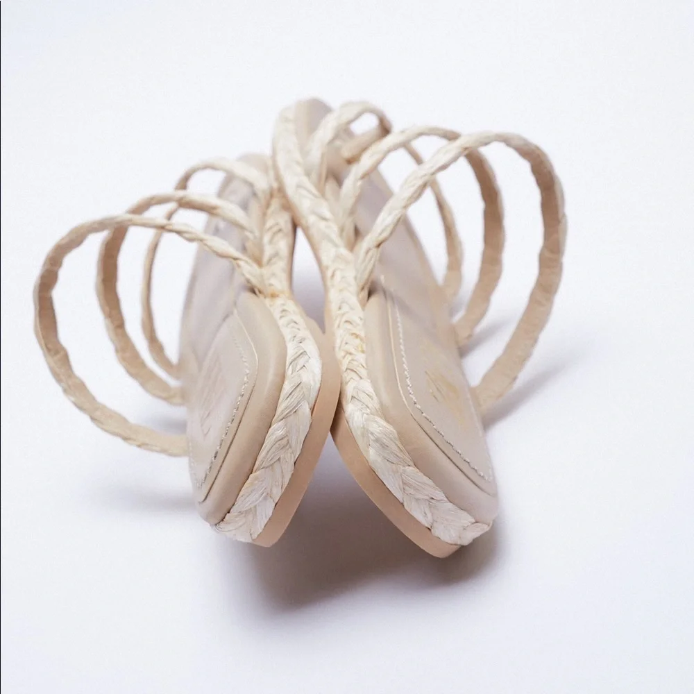 NWT. Zara Cream  Zara Woven Flat Sandals. Size 7,5. - Picture 4 of 7